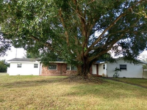 518 7th St, Dundee, FL 33838-4332
