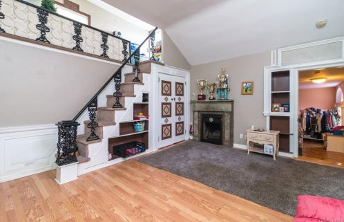 5 Todd Pl, Crotonville NY  10562-3424 exterior