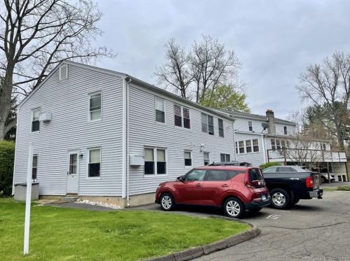 37 Plumtrees Rd, Bethel, CT 06801-1542