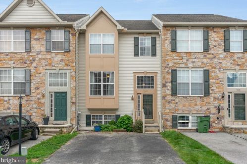 1326 Wanda Dr, Hanover, PA 17331-8646