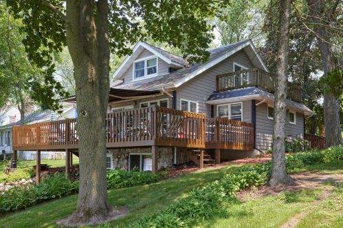 5375 Quaas Dr, West Bend WI  53095-8719 exterior