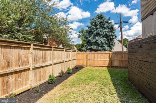 237 Lime St, Lancaster PA  17602-2748 exterior