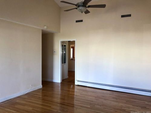 26 Oxford Ct, Stamford, CT 06902-3619