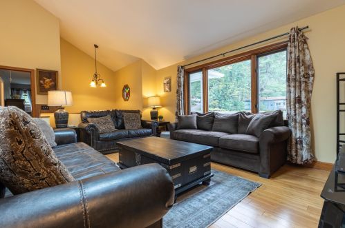 265 Royalston Rd, Fitzwilliam NH  03447-3433 exterior