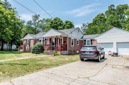 35 Halsey Dr, Warwick, RI 02889-2301