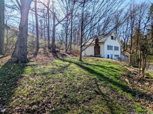 7 Auburn Rd, Danbury, CT 06812-3713