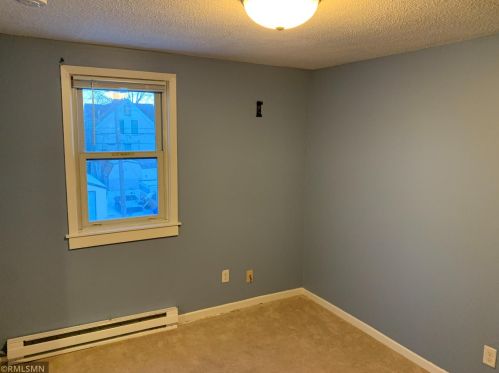 870 Cook Ave, Saint Paul MN 55106-3216 exterior