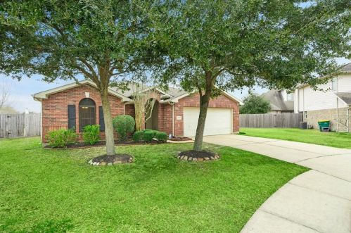 4611 Honey Creek Ct, Pearland, TX 77584-1285