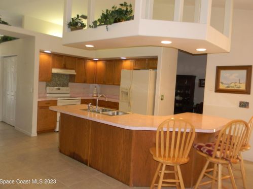 882 Majestic Ave, Sebastian FL  32958-6014 exterior