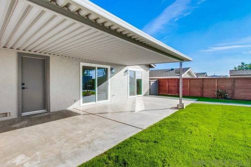 250 Delphinium St, Encinitas CA  92024-3303 exterior
