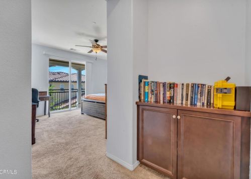 28778 Calle De La Paz Dr, Santa Clarita CA  91354-3006 exterior