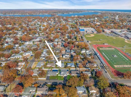 2427 Moore Ave, Point Pleasant Beach NJ  08742-3711 exterior