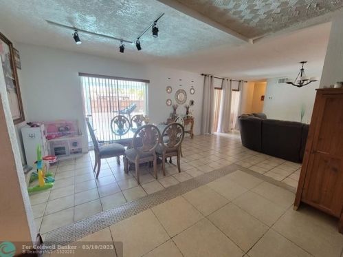 6901 16 Ct, Hollywood FL 33027-2315 exterior