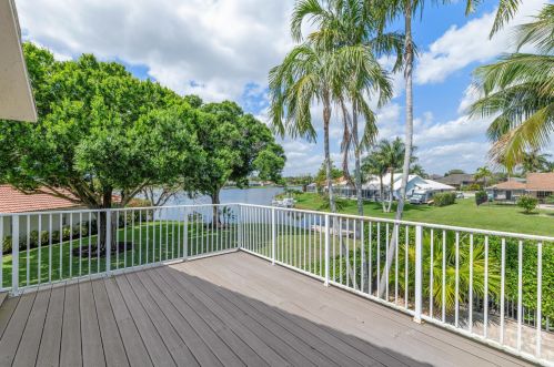 2022 Sunderland Ave, West Palm Beach FL  33414-7715 exterior