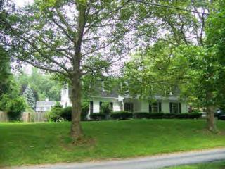 3525 Southwood Dr, Easton, PA 18045-5854
