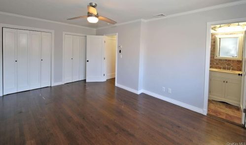 152 Brush Hollow Cres, Rye Brook NY  10573-1624 exterior