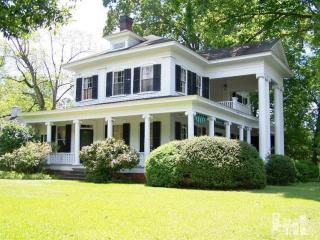 311 Main St, Clinton, NC 28328-4032