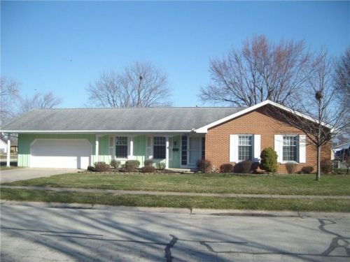 1105 Holly St, Celina, OH 45822-1324