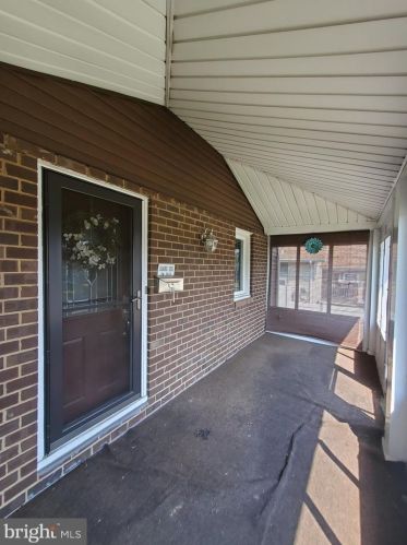 245 Warren St, Willow Grove PA  19090-2119 exterior