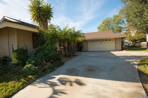 5478 Peacock Ln, Riverside, CA 92505-3139