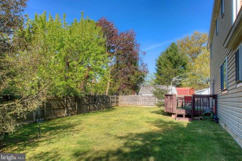 111 Hampshire Ct, West Deptford NJ  08096-4214 exterior