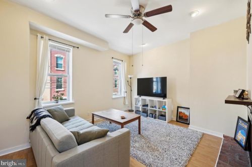 1419 4 St, Philadelphia PA  19147-0059 exterior