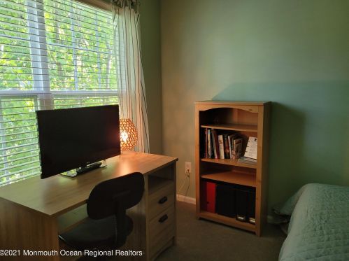 433 Mowat Cir, Trenton NJ  08690-3220 exterior