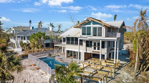 1320 Seaspray Ln, Sanibel FL  33957-2619 exterior