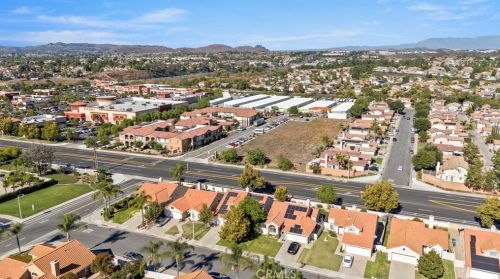 27480 Jon Christian Pl, Temecula CA  92591-6127 exterior