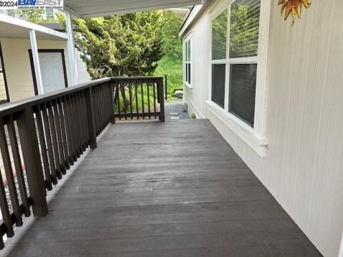 176 Harbor Dr, Daly City CA  94014-2829 exterior