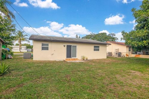 7720 35th St, Hollywood FL  33024-2213 exterior