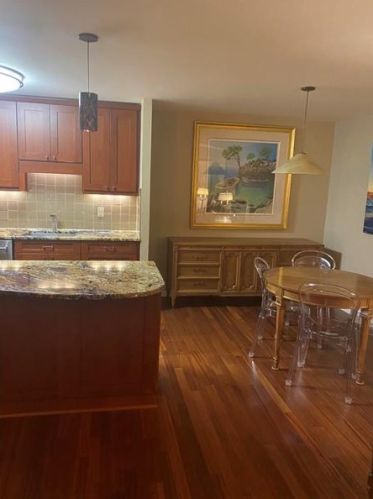 5600 Munhall Rd, Pittsburgh PA  15217-2067 exterior