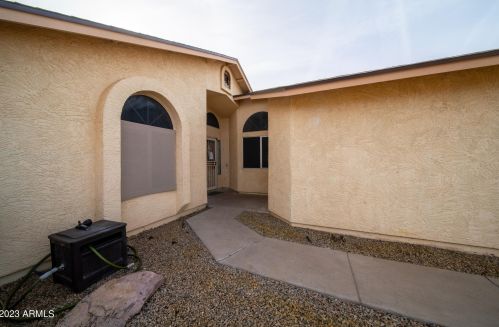 3639 Wahalla Ln, Glendale, AZ 85308-2236