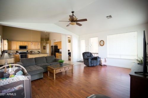 1824 Pinto Dr, Gilbert AZ  85296-3223 exterior