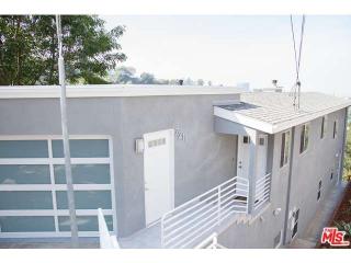 7211 Woodrow Wilson Dr, Los Angeles, CA 90068-1728