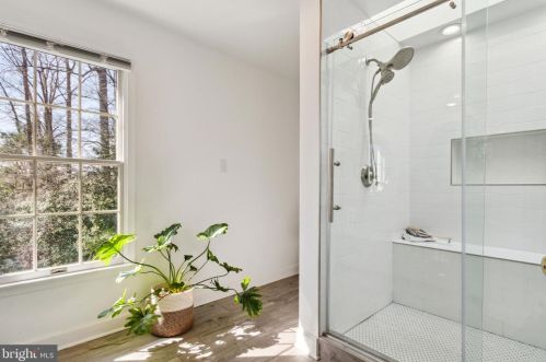 11824 Troika Ct, Woodbridge VA  22192-6282 exterior