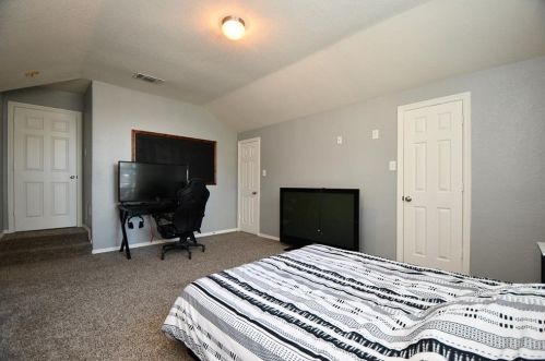 8514 Sports Haven Dr, Humble TX  77346-6000 exterior