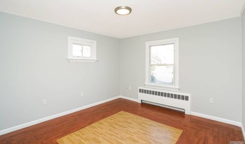 17 Caldwell St, Huntington Station NY 11746-1859 exterior