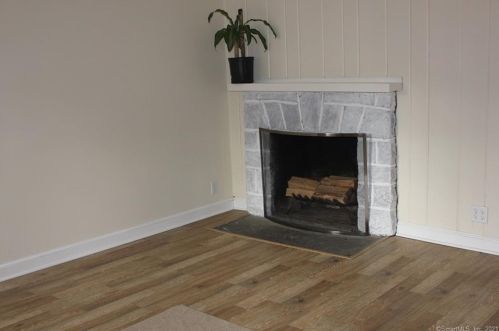 5 Wallasy Way, Riverside CT  06878-1609 exterior