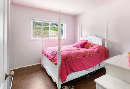 27025 Las Mananitas Dr, Santa Clarita CA  91354-2205 exterior