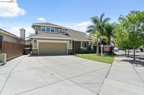 13 Big Bend Ct, Oakley, CA 94561-3977