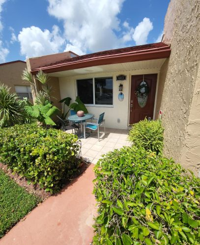 403 Lake Carol Dr, West Palm Beach, FL 33411-2124