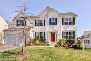 3312 Eagle Ridge Dr, Woodbridge VA  22191-6539 exterior