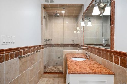 9 Rutland Rd, Scarsdale NY  10583-3508 exterior