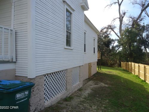 2919 Caledonia St, Marianna FL  32446-3366 exterior