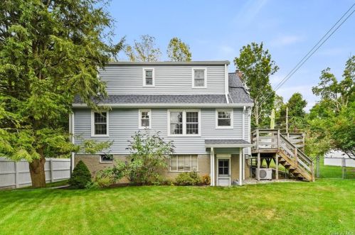 1587 Hanover St, Yorktown Hgts NY  10598-4711 exterior