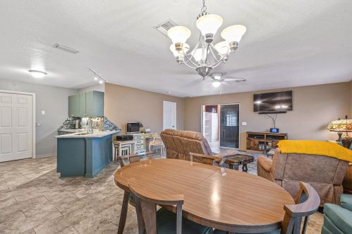 187 Camino Del Rio, Fort Pierce FL  34952-7931 exterior