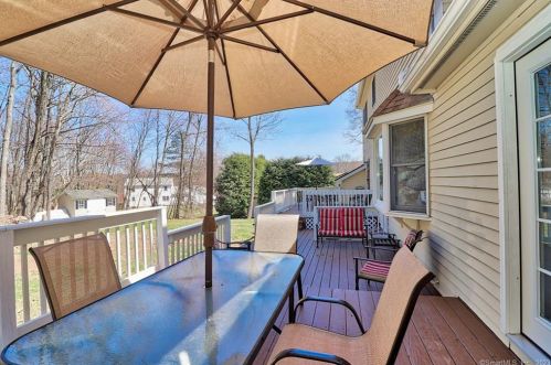 19 Tania Dr, Manchester CT  06040-6824 exterior