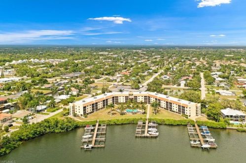 226 3rd St, Bonita Springs, FL 34134-7323