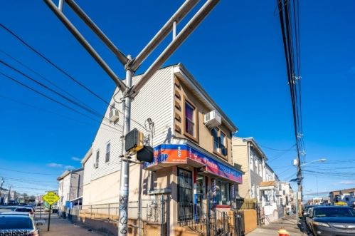 538 Summer St, Paterson, NJ 07501-3412
